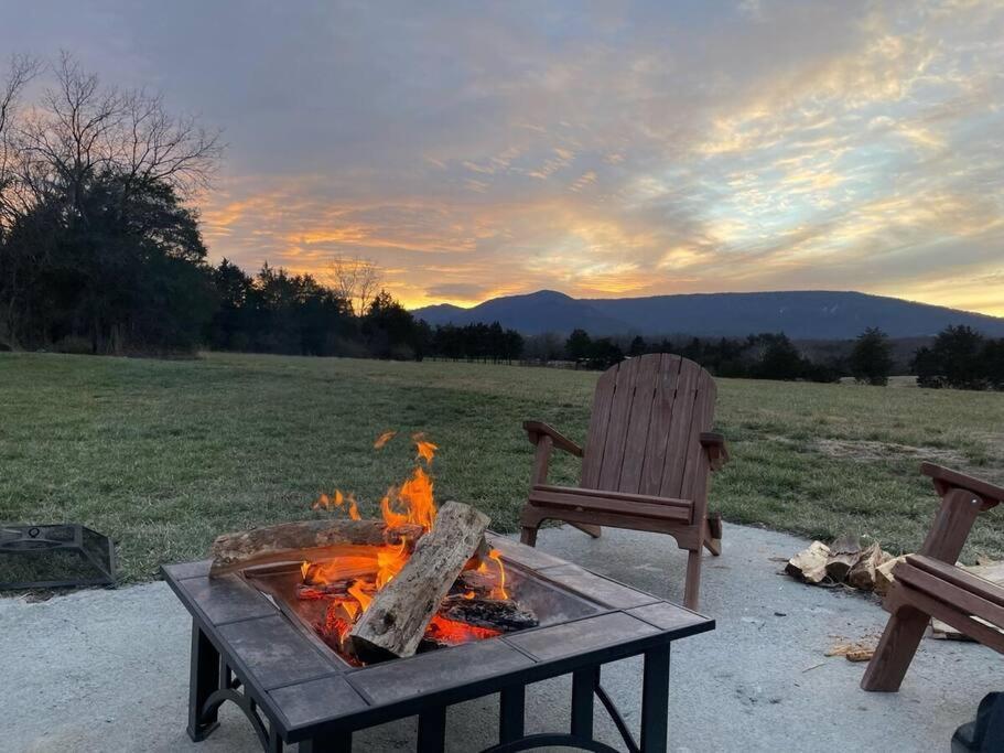 Willa Holly Tree Retreat Located In Beautiful Luray, Va. Zewnętrze zdjęcie