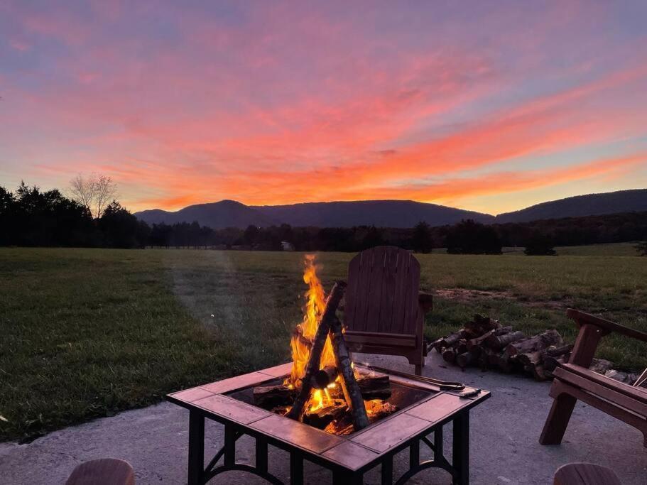 Willa Holly Tree Retreat Located In Beautiful Luray, Va. Zewnętrze zdjęcie